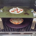 pizza's on the grill (2 of 3).jpg